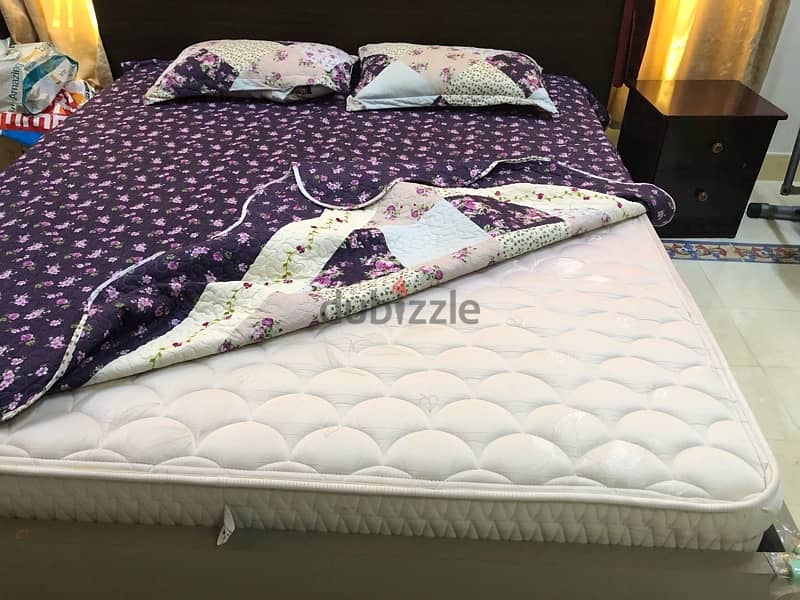 Double mattress in very good condition 0