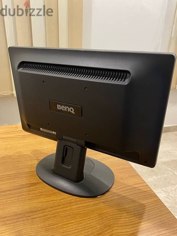 شاشة BenQ G615HDPL بحجم 15.6 بوصة بتقنية LED 1