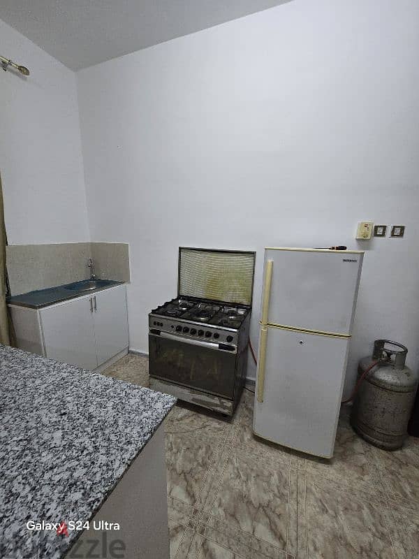 Room, Lounge, Bathroom and Kitchen Nearby Souk alkoud 2