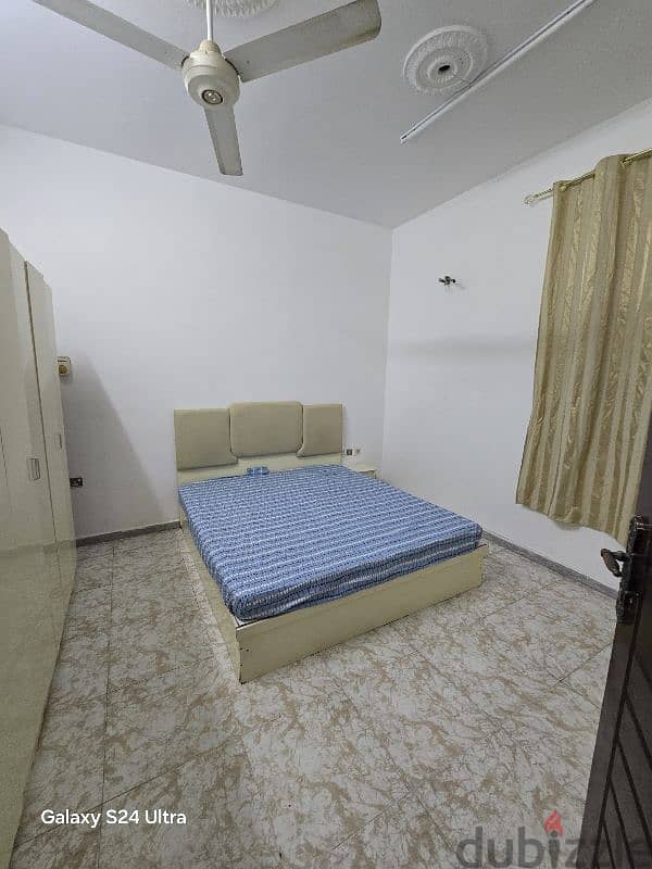 Room, Lounge, Bathroom and Kitchen Nearby Souk alkoud 4