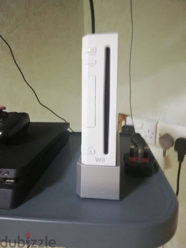 Nintendo Wii + 2 controllers 2