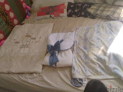 baby bed and blanket set. 3 peace