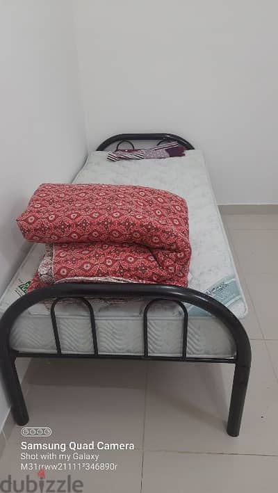 Single Metal Bed with mattres and 2 Blankets