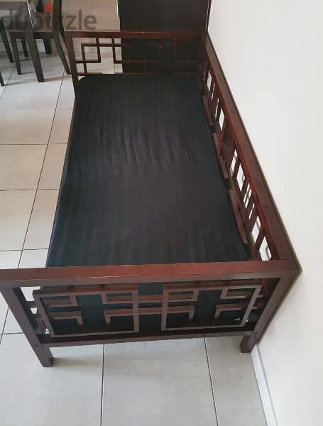 Wooden Day-bed from Home centre 1