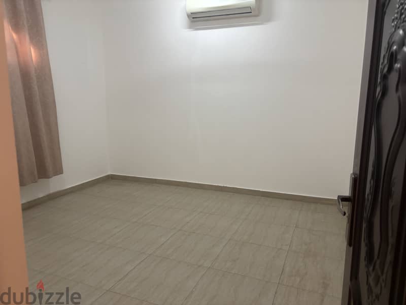 2 room 1 bathroom sharing villa,near AlAin Gift Market Al Khair road 4