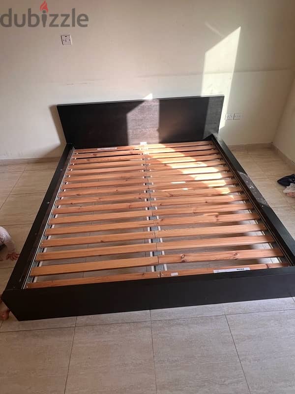 Ikea bed with Matteres 2