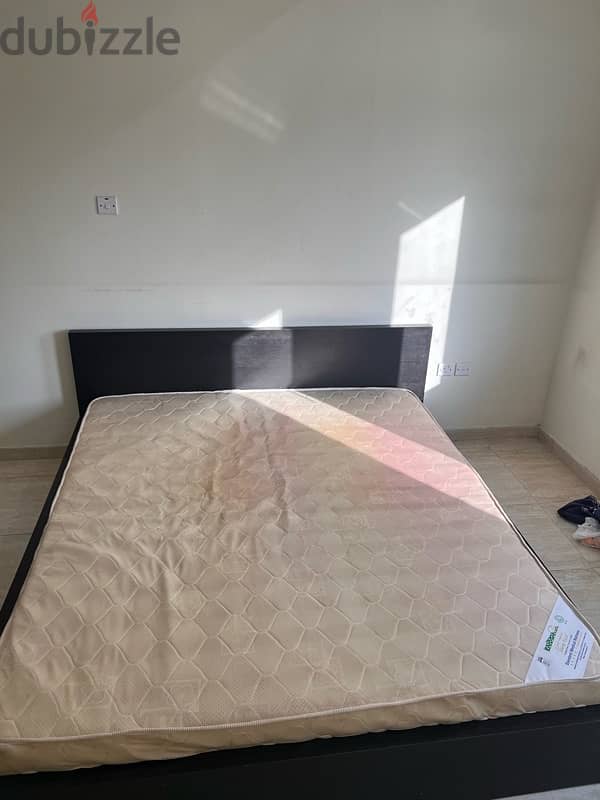 Ikea bed with Matteres 4