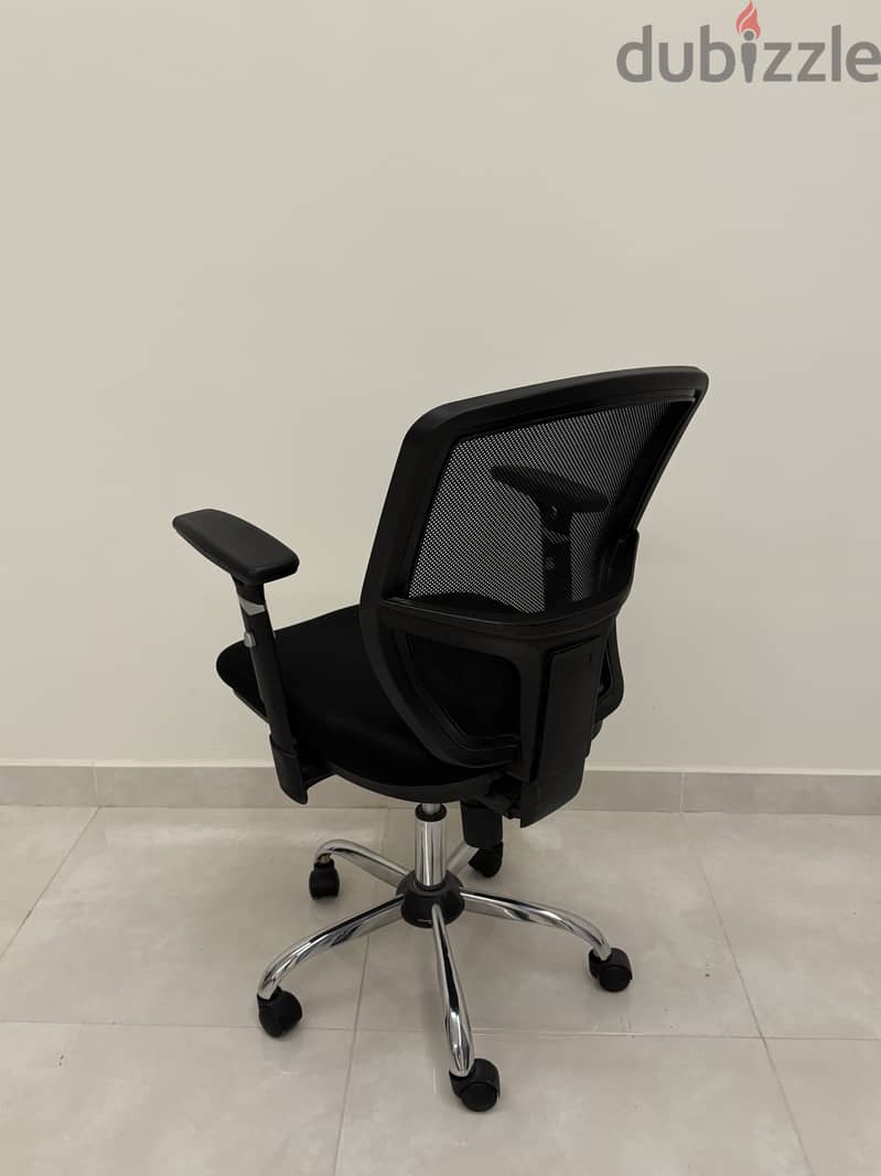 Used Office Furniture FOR SALE (can be purchased individually also) 5