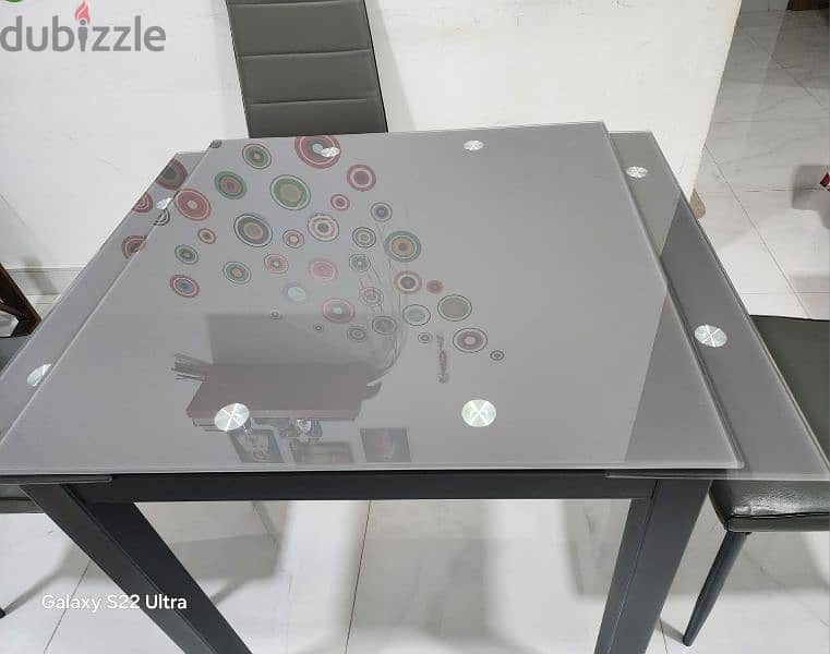 Glass Dining Table. 0