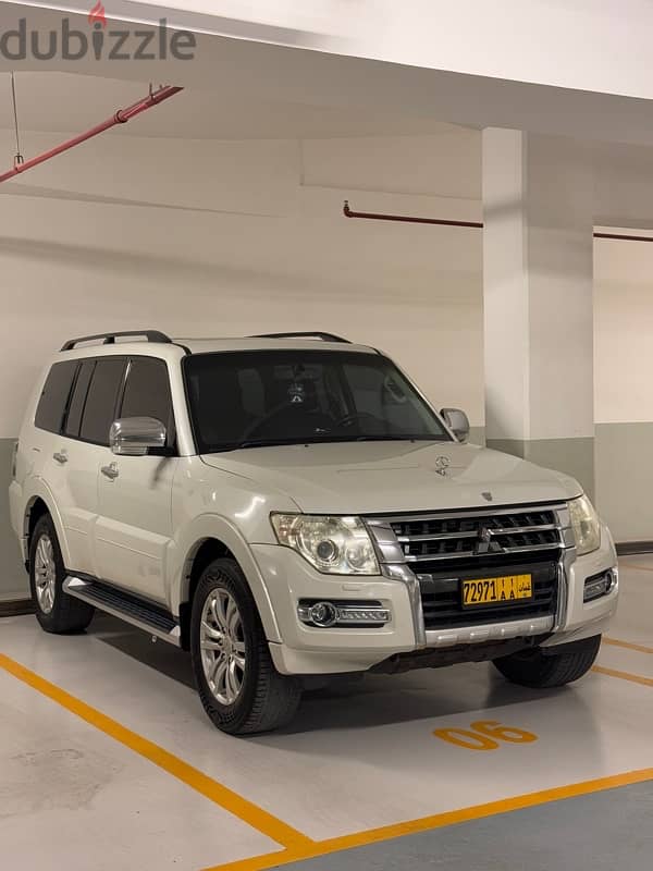 Mitsubishi Pajero 2015 0