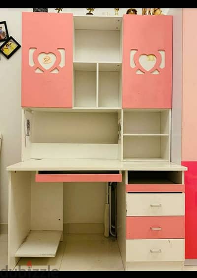 pink kid's bedroom set