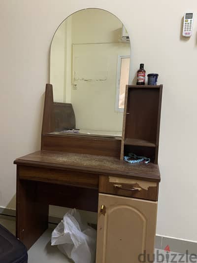 Used dressing table