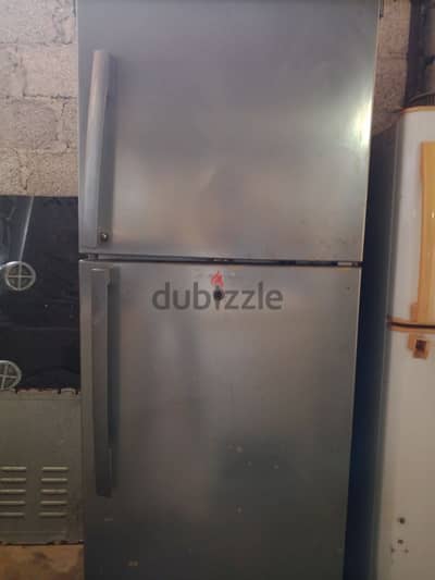 Samsung Full-Size Fridge for Sale – Best Condition & Affordable Price!