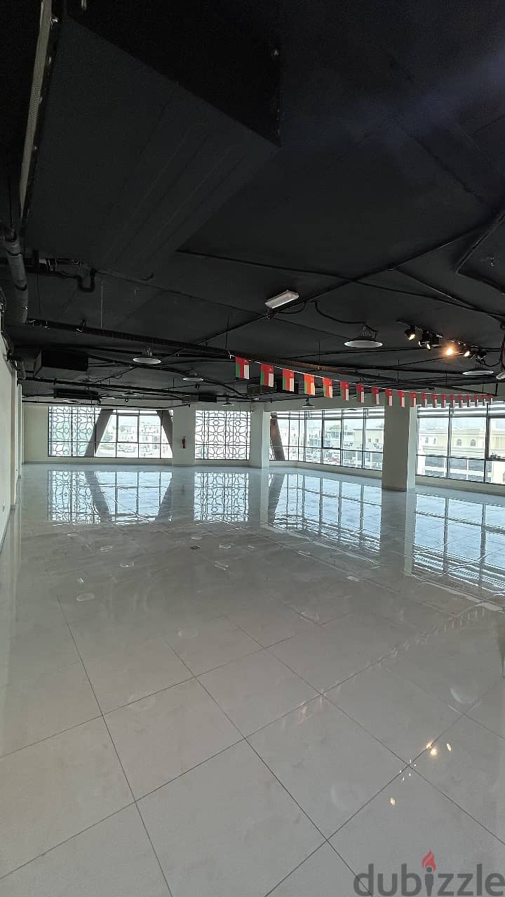 Specious commercial space for rent - مساحة تجارية للايجار في ١٨ نوفمبر 2