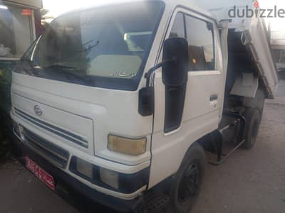 Daihatsu truck 3ton 2009 model for urgent sale