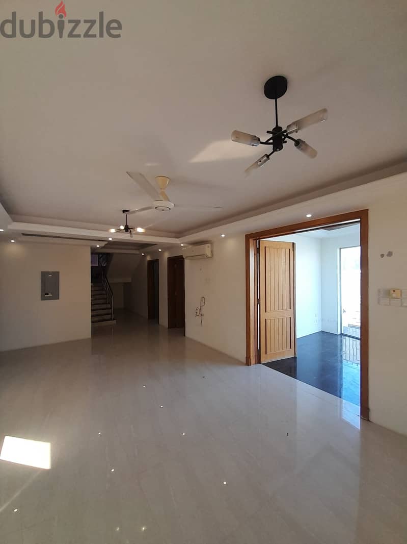 "SR-RH-737 Villa for Rent in Al Hail North – Inside a Secure Compound 3