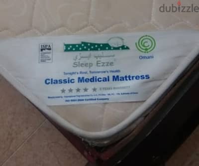 king size medical Matress with bed