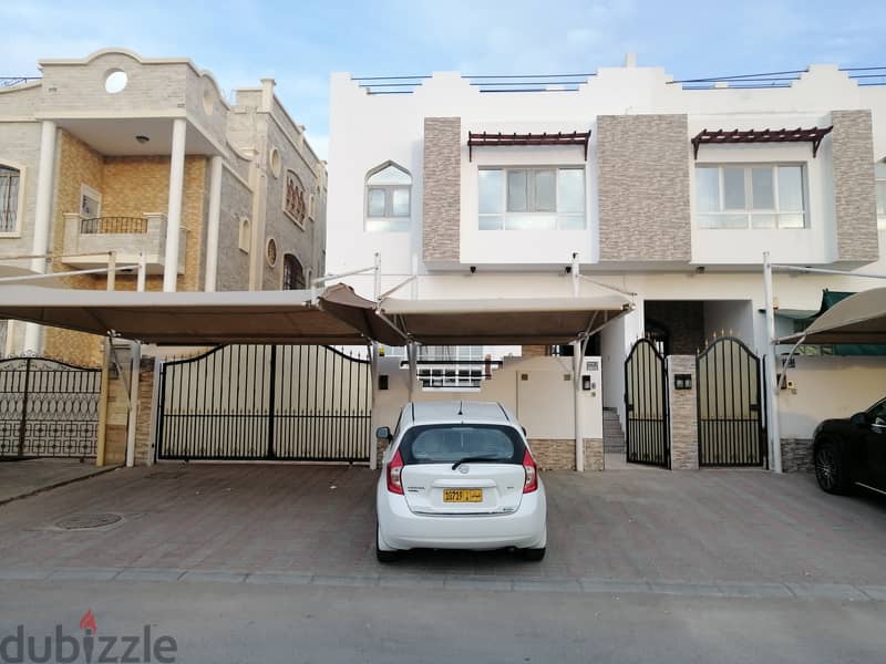 توين فيلا العــذيبة Twin Villa  for Rent In Al Azibah 1