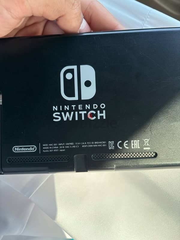 Nintendo Switch Neon Multicolor (urgent sale) 3