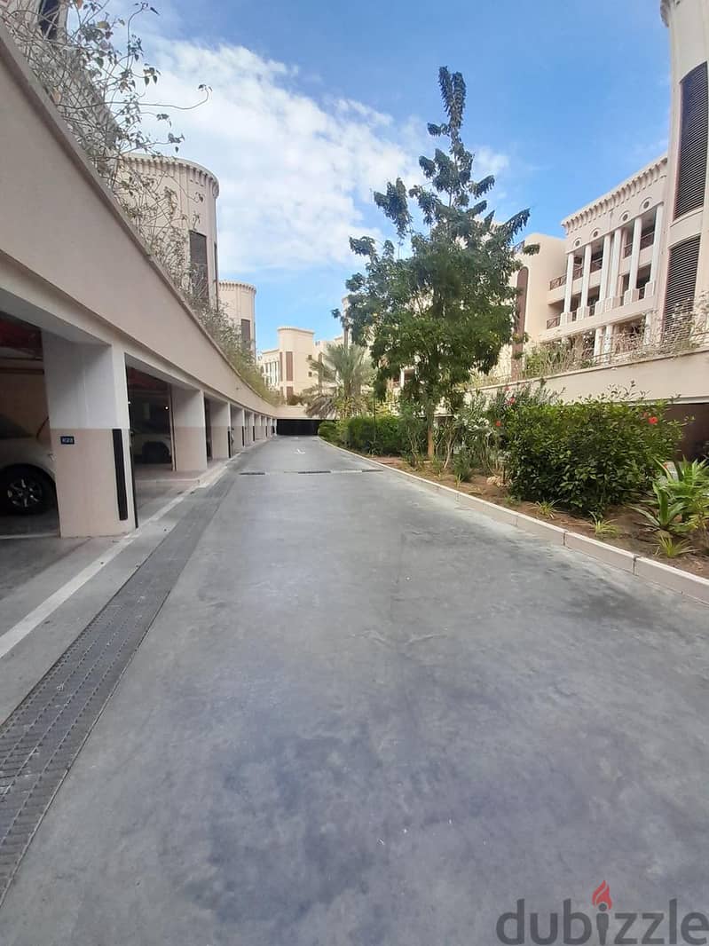 SR- OM-741 Flat for rent inside madinat sultan qabous . 2