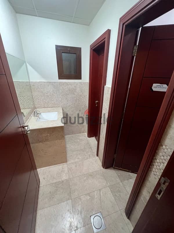 2 bedroom apartment for rent Qurum 18