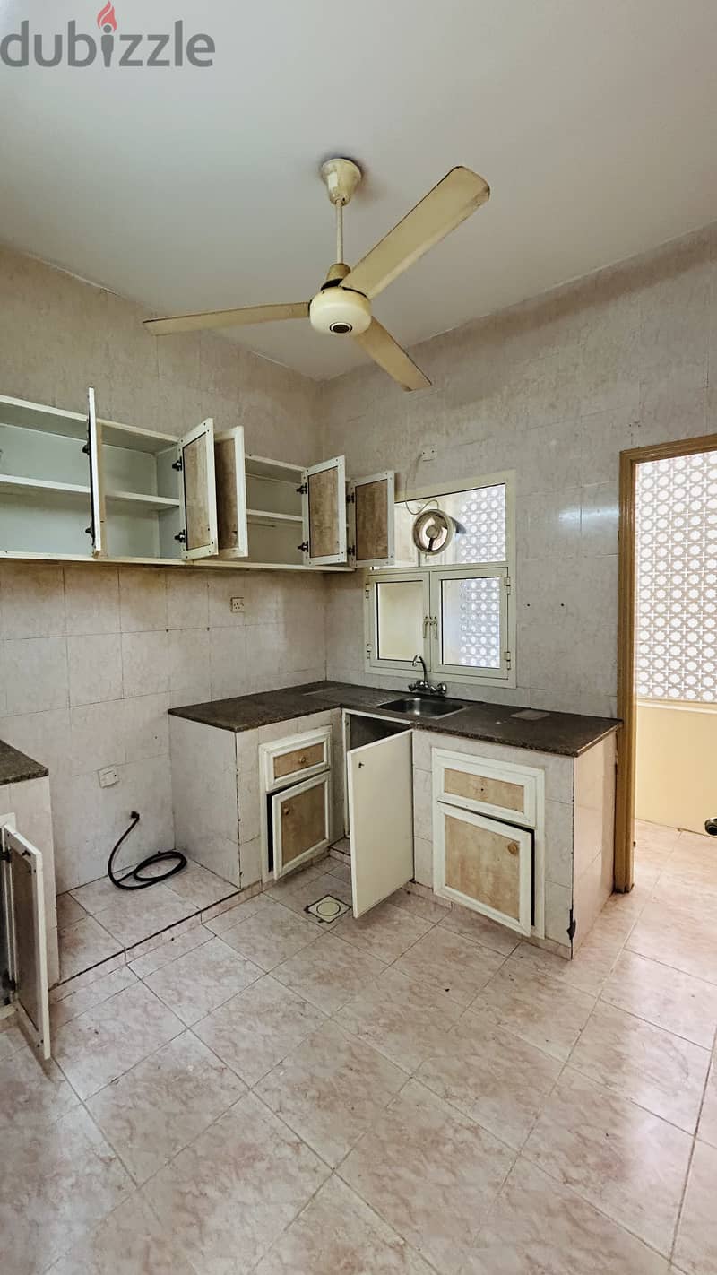 2bhk flat Alghubra north near Indian school 4