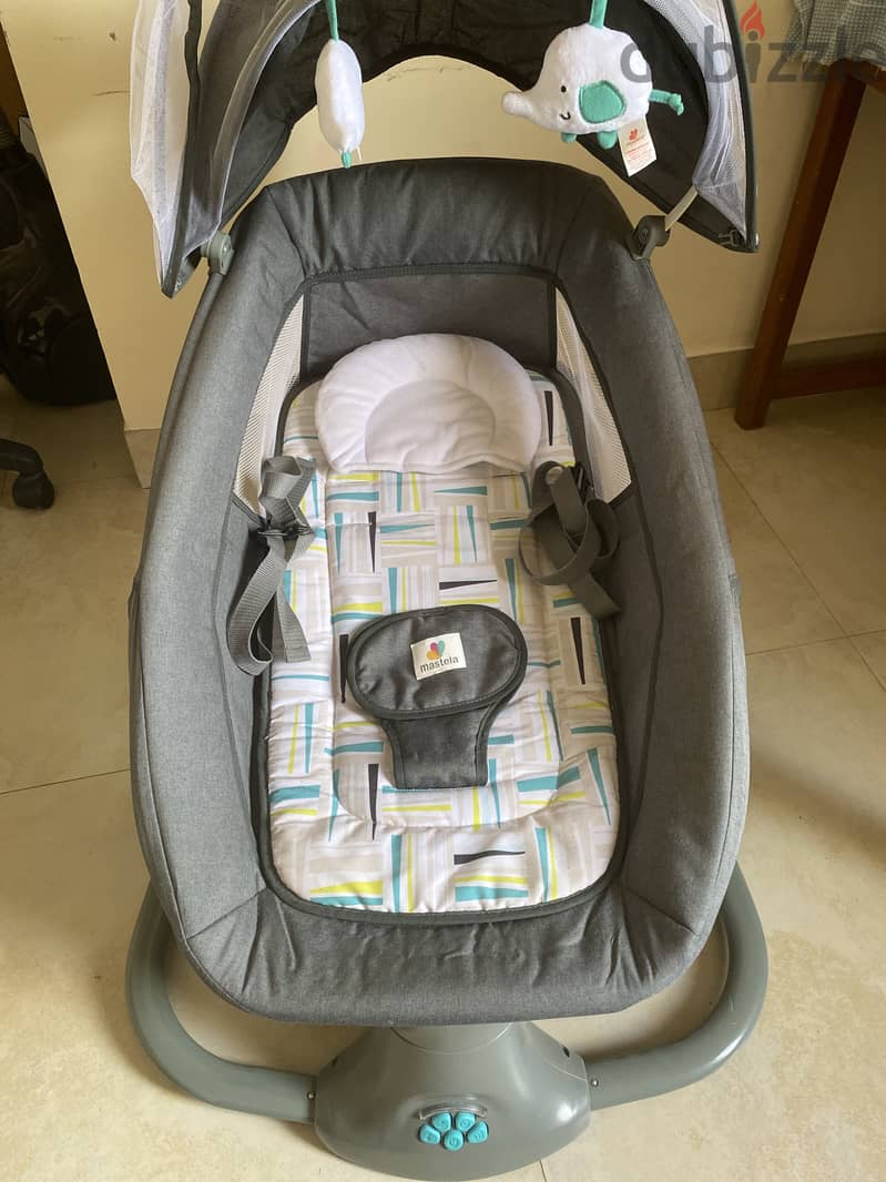 Baby bassinet used sparingly 0