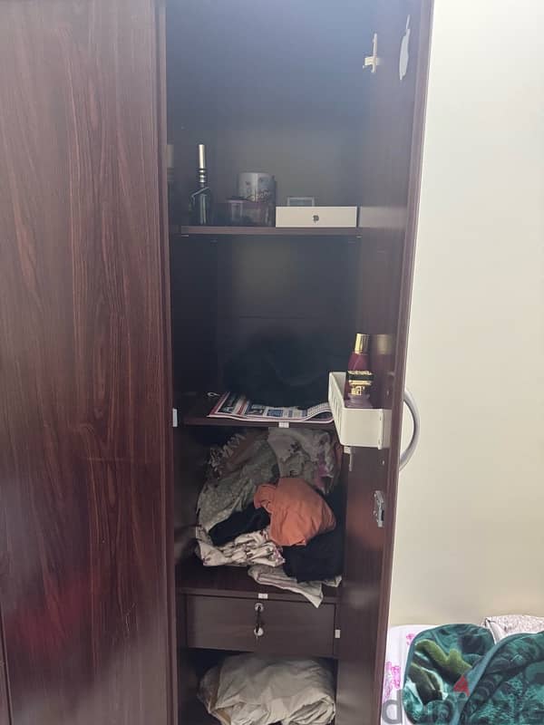 3 Door Cupboard in Mint Condition 2