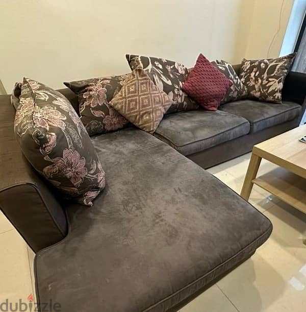 Sofa urgent sale 0