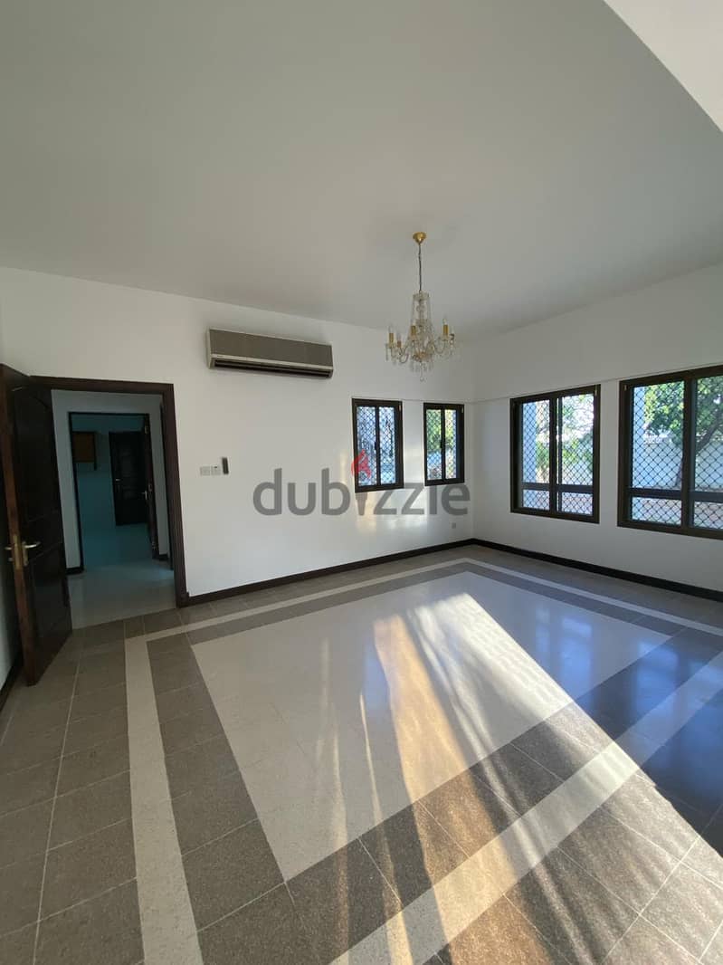 "SR-GF-417 Wide villa to let in Al Mawaleh north. Compound 6