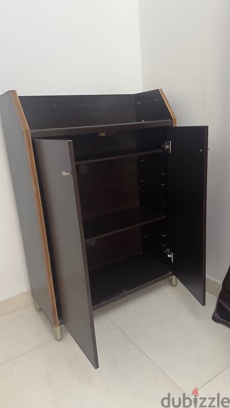 Shoe Cabinet for Sale – Excellent Condition! 0