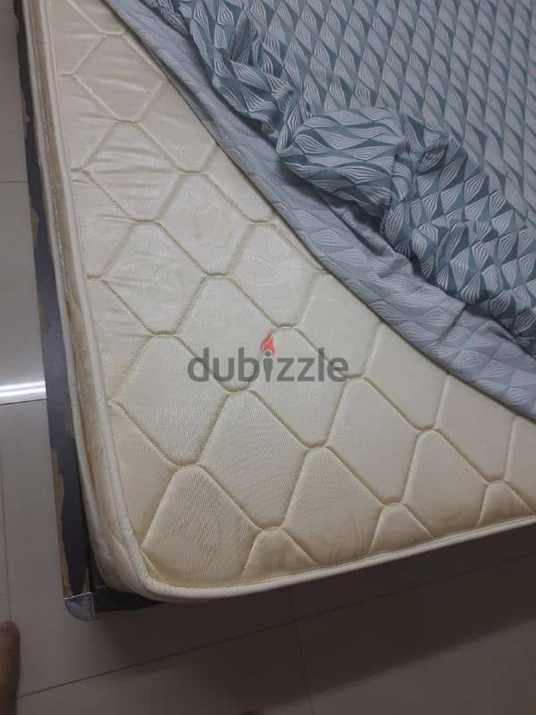 urgent sale King size bed 1