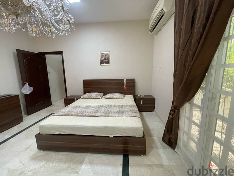 Golden opportunity to rent large apartment in distinguished, quiet and 0