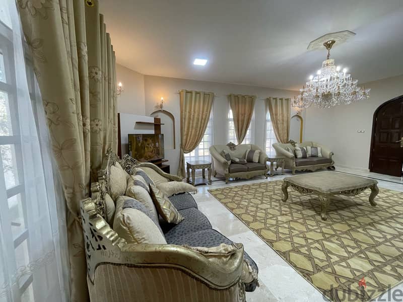 Golden opportunity to rent large apartment in distinguished, quiet and 11