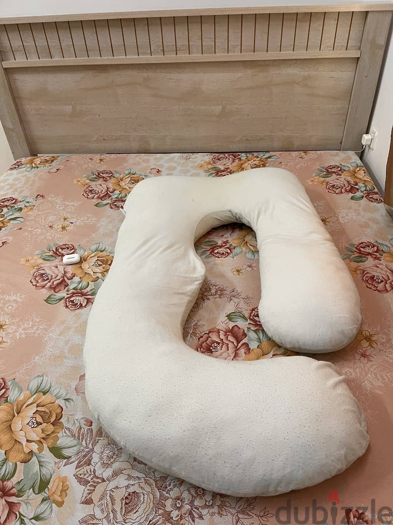 Pregnancy pillow 1