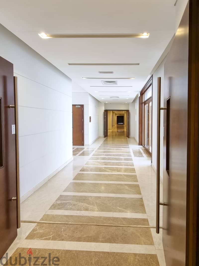 Luxury 3+1BHK Apartment for Rent in Madinat Sultan Qaboos PPA98 10