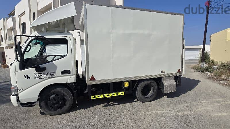 truck with hydrolic lift 1