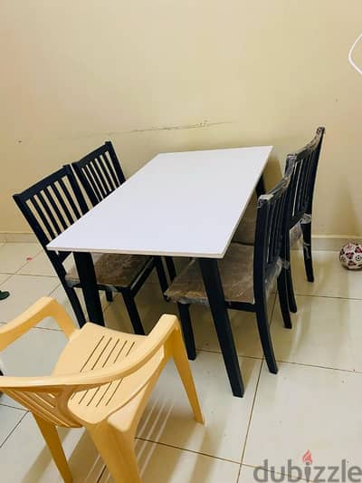 Dining table set