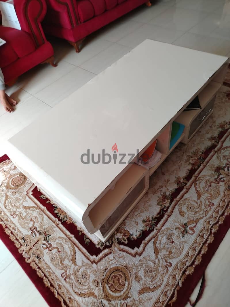 Center Table/ TV stand on affordable price (TV not for sale) 1