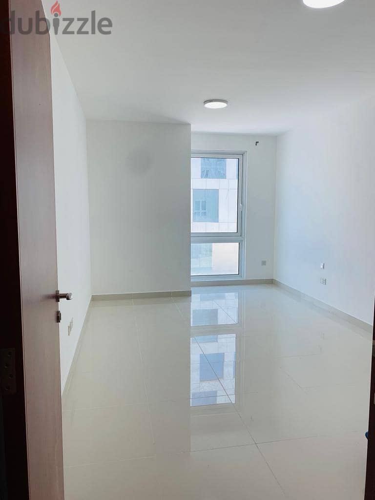 3 BHK Unfurnished apartment in Muscat Grand Mall dgd 6