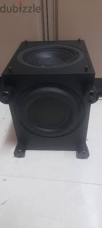 sub woofer  definitive technology