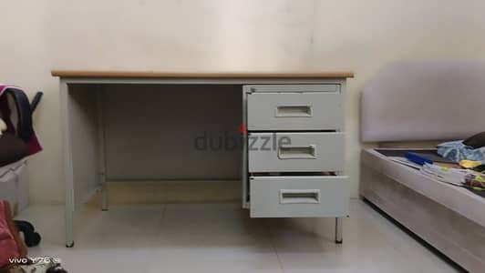 study table . last price 15 ro