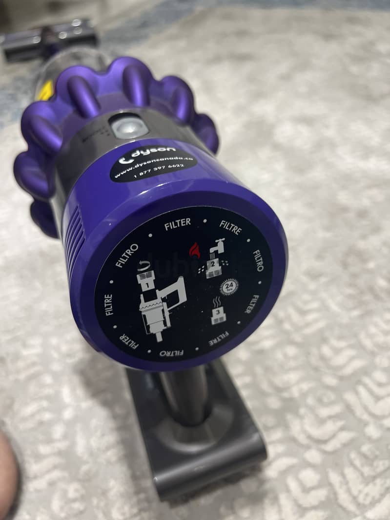 Dyson V10 animal vacuum 1