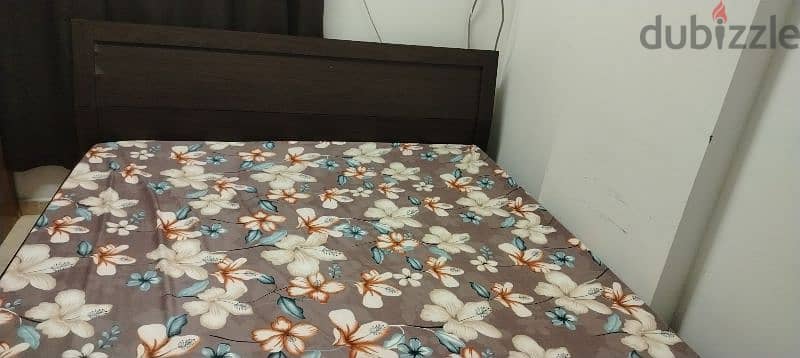 King size bed with carpet 4