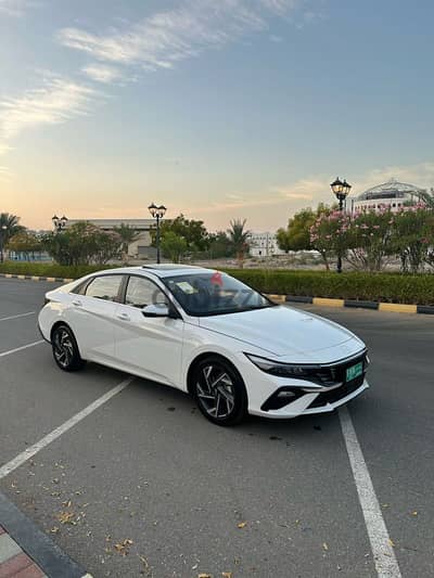 Hyundai Elantra 2024