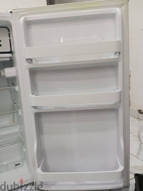 Excellent condition fridge 3