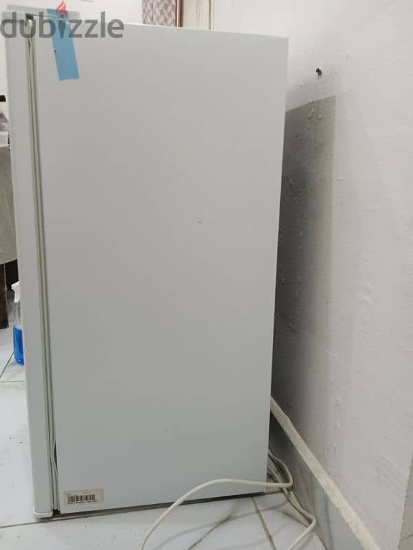 Excellent condition fridge 5