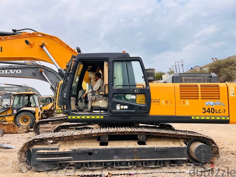 Hundayi Excavator 340 LC 7 Korea 2015 Model 1