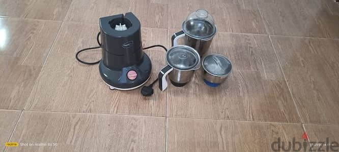 750 Watts Mixer Grinder