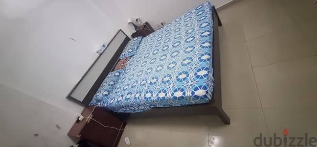 KING SIZE BED WITH MATRESS